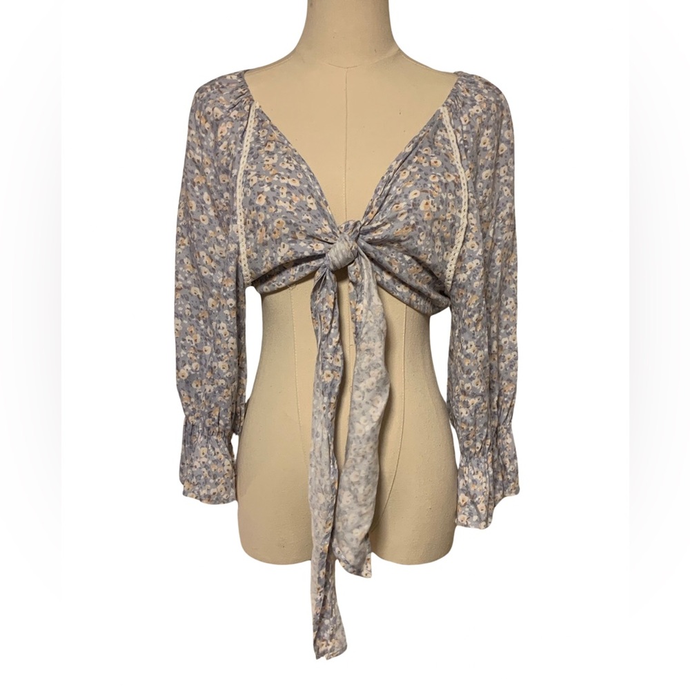 NWT time after time Floral tie Front Top